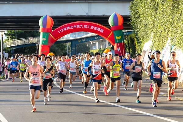 新北市第9屆工安盃2700大小市民 健康 起跑 最速男36分衝破萬米 台灣松下包辦女子組前三名 