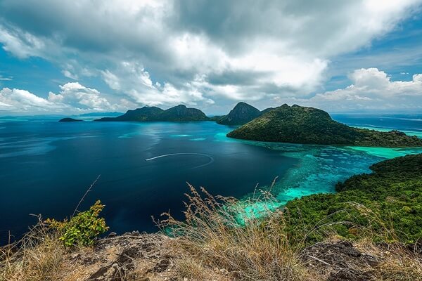 探訪 馬來西亞 沙巴仙本那珍珠島的海灣寶藏