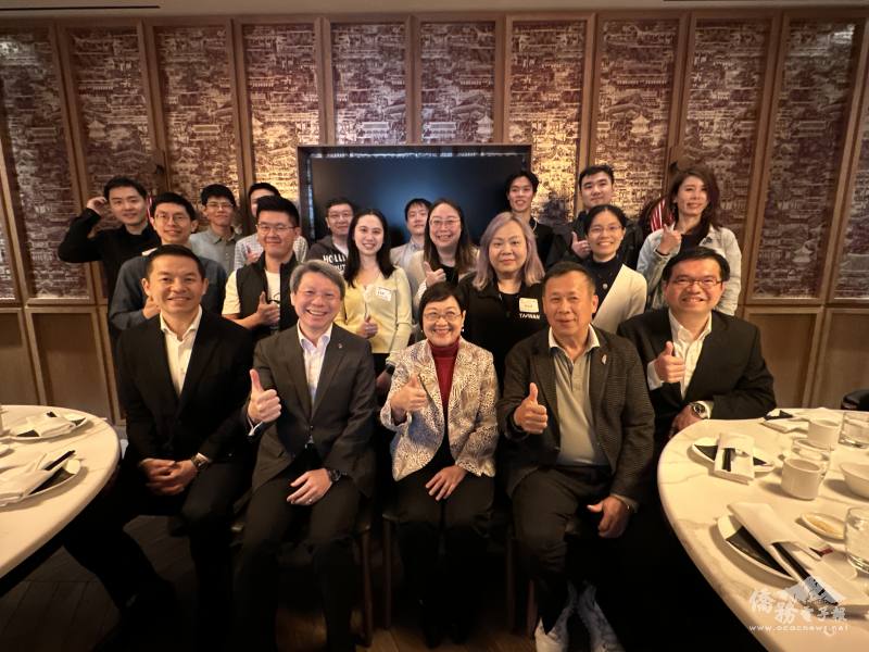 徐佳青與西雅圖僑青共築交流平臺 推動世代傳承 徐佳青與西雅圖僑青共築交流平臺 推動世代傳承
