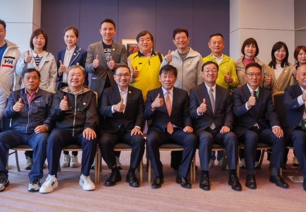參觀東京巨蛋   侯：吸取經驗讓選手在台創造歷