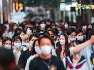 新冠疫情升溫！「出現這些症狀」速就醫　兒童高燒、長者快篩陽性要注意