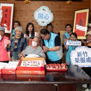 新竹榮民喜迎百歲壽辰  輔導會、榮服處溫馨祝壽