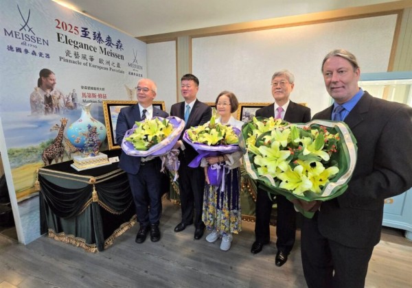 「至臻麥森」特展插旗新竹大遠百  馬第斯大師現身分享瓷藝風華