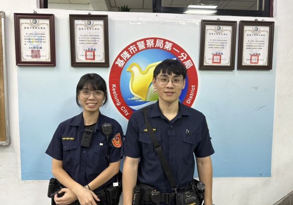 雨天拋錨駕駛無助困路中  基警協助拖吊救援