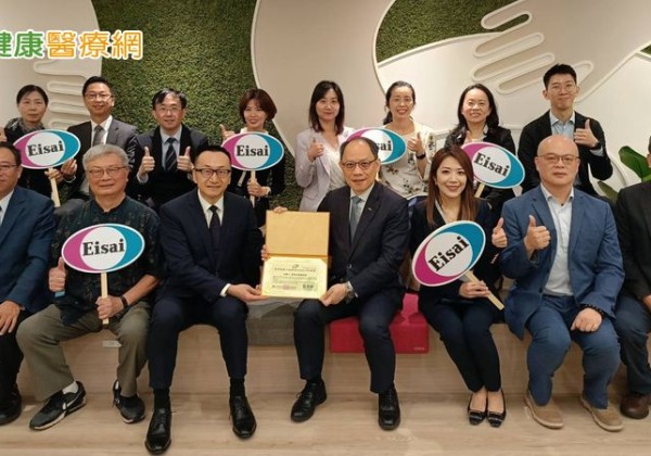 台灣衛采製藥積極培養醫藥行銷人才　胡耀中董事長獲頒榮譽ＭR認證