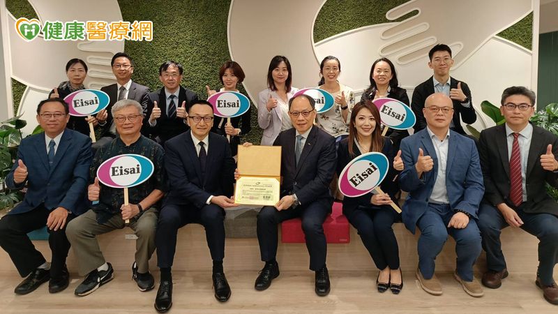 台灣衛采製藥積極培養醫藥行銷人才 胡耀中董事長獲頒榮譽MR認證 台灣衛采製藥積極培養醫藥行銷人才 胡耀中董事長獲頒榮譽MR認證