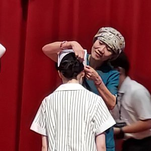基隆長庚護理師陳麗華為自己女兒加冠 傳承「小護士」精神
