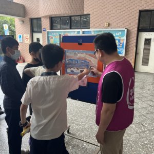 武崙國小舉辦「愛~無限的可能」生命畫展 感動全場