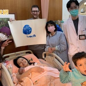 全家陪三寶媽水中生產迎弟弟！　哥哥親手剪臍帶見證生命奇蹟