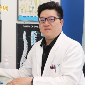 膝蓋十字韌帶重建術後免護具　中年熱血羽球手輕鬆復原返球場