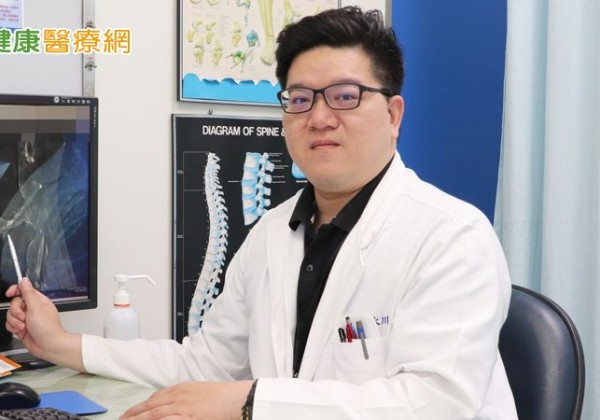 膝蓋十字韌帶重建術後免護具 中年熱血羽球手輕鬆復原返球場 膝蓋十字韌帶重建術後免護具 中年熱血羽球手輕鬆復原返球場