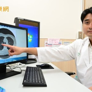 老婦「肺小結節」定期追蹤十年卻變癌　機器手臂切除救回一命