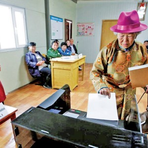 蒙古人民黨議會選舉投票前夕，執政聯盟獲得強力支持