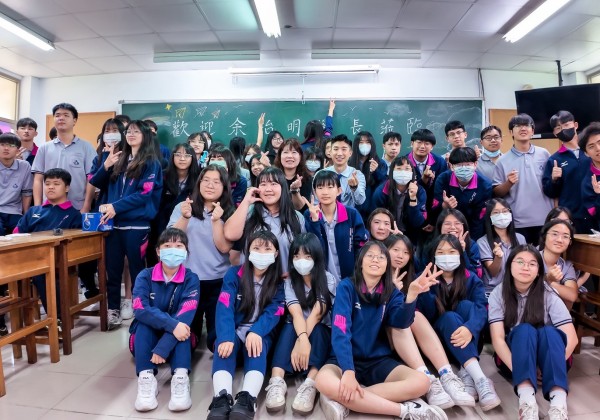 二信高中商經科舉辦校友職涯分享活動 展現跨域實力與國際視野