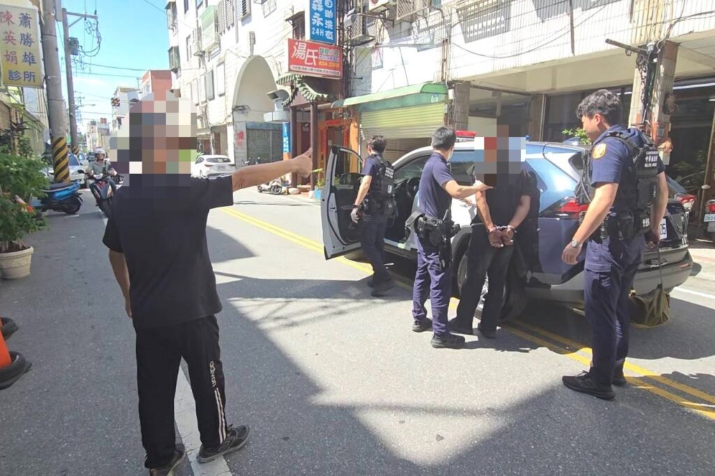 男子至社區大樓行竊未遂 花警圍捕成功緝獲犯嫌依法送辦 男子至社區大樓行竊未遂 花警圍捕成功緝獲犯嫌依法送辦