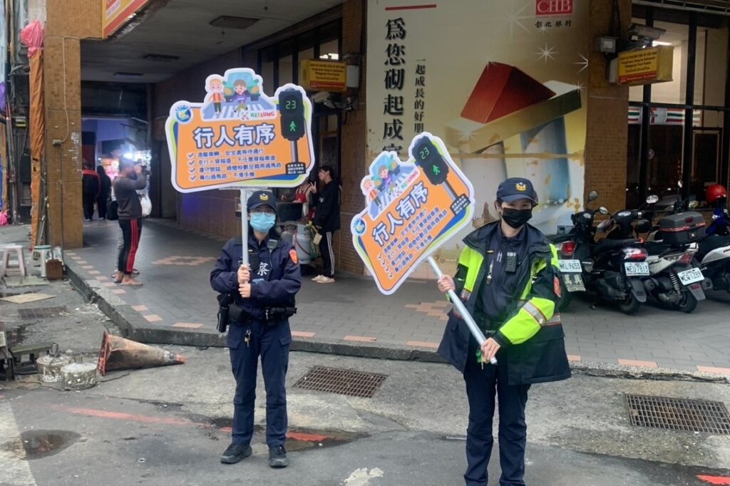 網傳 6月1號行人違規一律開罰1800元 警方證實 網路假訊息 網傳 6月1號行人違規一律開罰1800元 警方證實 網路假訊息