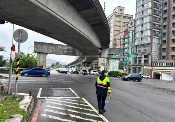 端午連假石碇坪林匝道時段管制  新店警籲避開塞車路段