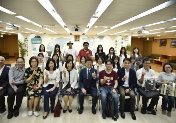 淡江大學師生拜訪僑委會 期許臺灣人才參與海外僑務