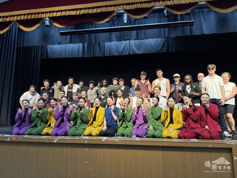數位學伴搭橋 美國密西根州高中訪臺拜訪嘉義女中 數位學伴搭橋 美國密西根州高中訪臺拜訪嘉義女中