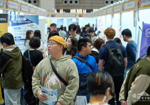 僑委會「線上就業博覽會」 延續實體活動媒合企業及僑生人才