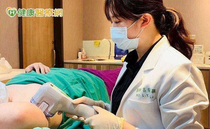 35歲女腋下多汗又異味用止汗劑無效 靠免侵入「微波療法」擺脫困擾 35歲女腋下多汗又異味用止汗劑無效 靠免侵入「微波療法」擺脫困擾