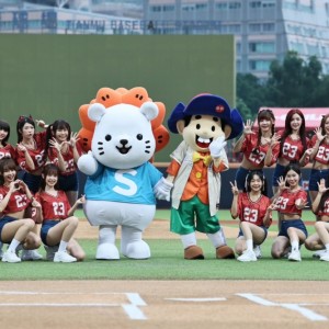 乖乖巨型扭蛋機助陣味全龍「甜點派對女孩日」 球場變身夢幻打卡勝地