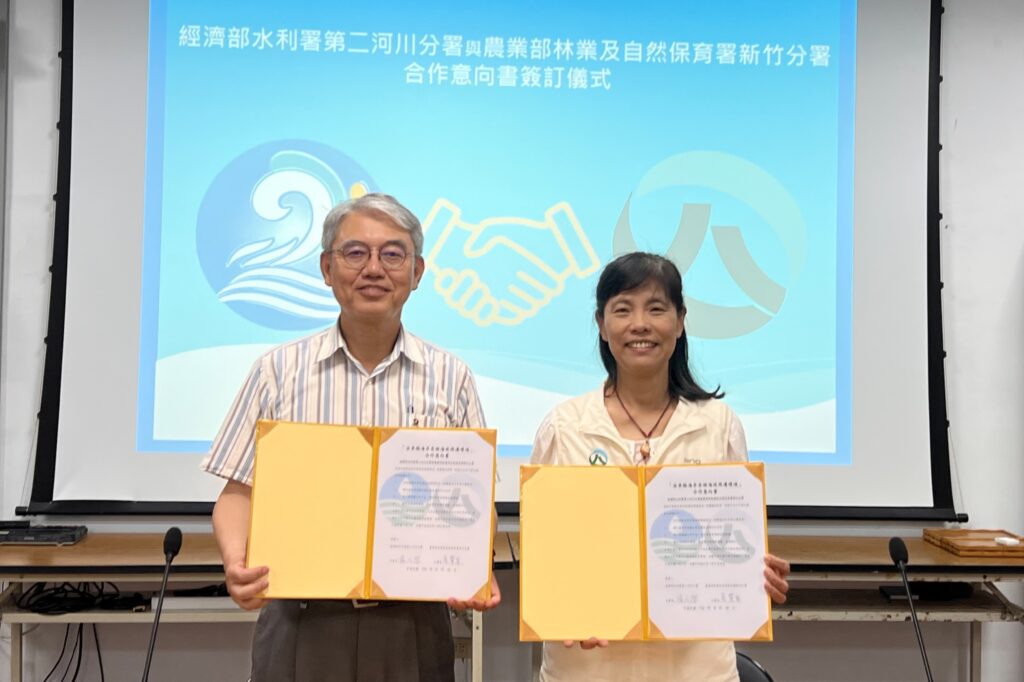 公私攜手守護陸蟹家園!跨部會打造「房裡海堤」生態教育平台 公私攜手守護陸蟹家園!跨部會打造「房裡海堤」生態教育平台