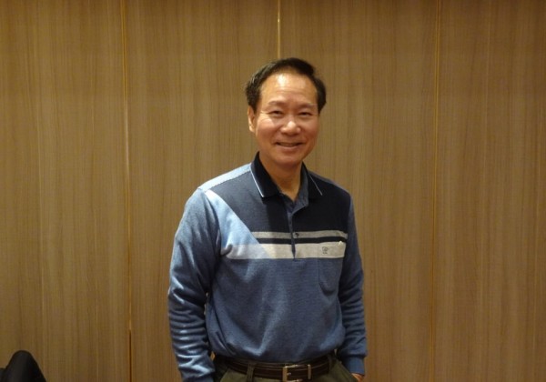 朗朗乾坤  國人在看