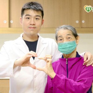 67歲婦胸悶喘2個月竟是惡性心腫瘤！　醫重建半顆心臟成功續命