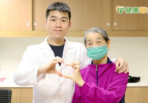 67歲婦胸悶喘2個月竟是惡性心腫瘤！　醫重建半顆心臟成功續命