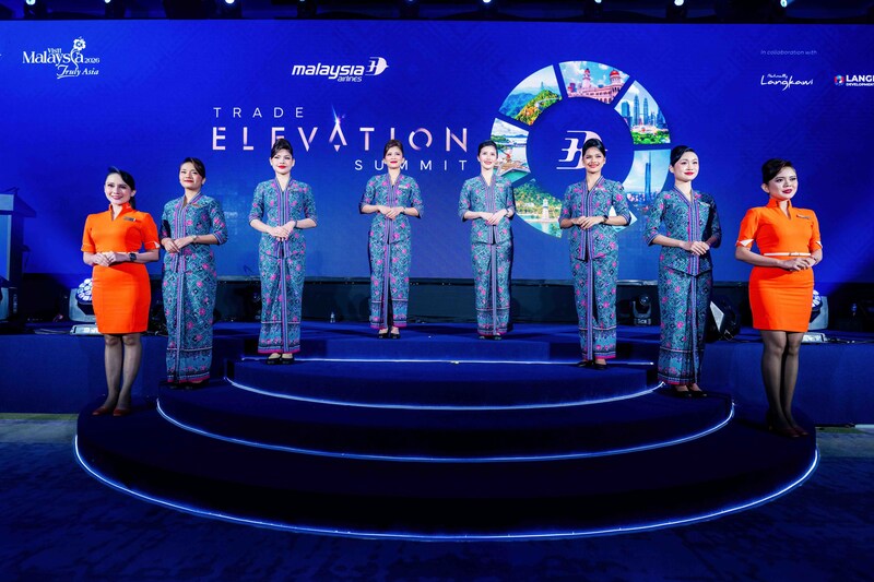 馬來西亞國際航空、MYCEB 與 LADA 攜手主辦 2025 Trade Elevation Summit「2025 萬象貿易高峰會」,蘭卡威盛大啟幕 推動 Visit Malaysia Year 2026 願景 馬來西亞國際航空、MYCEB 與 LADA 攜手主辦 2025 Trade Elevation Summit「2025 萬象貿易高峰會」,蘭卡威盛大啟幕 推動 Visit Malaysia Year 2026 願景