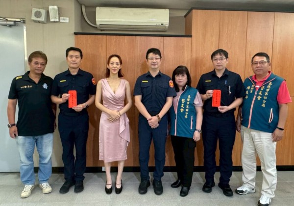 歡慶警察節  警友會第四辦事處傳遞溫馨祝福