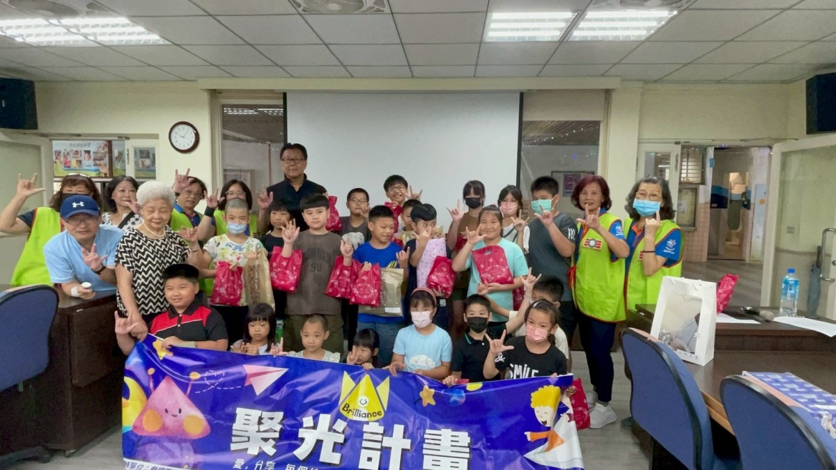 長興國小攜手救國團用愛聚光優化品格教育 長興國小攜手救國團用愛聚光優化品格教育