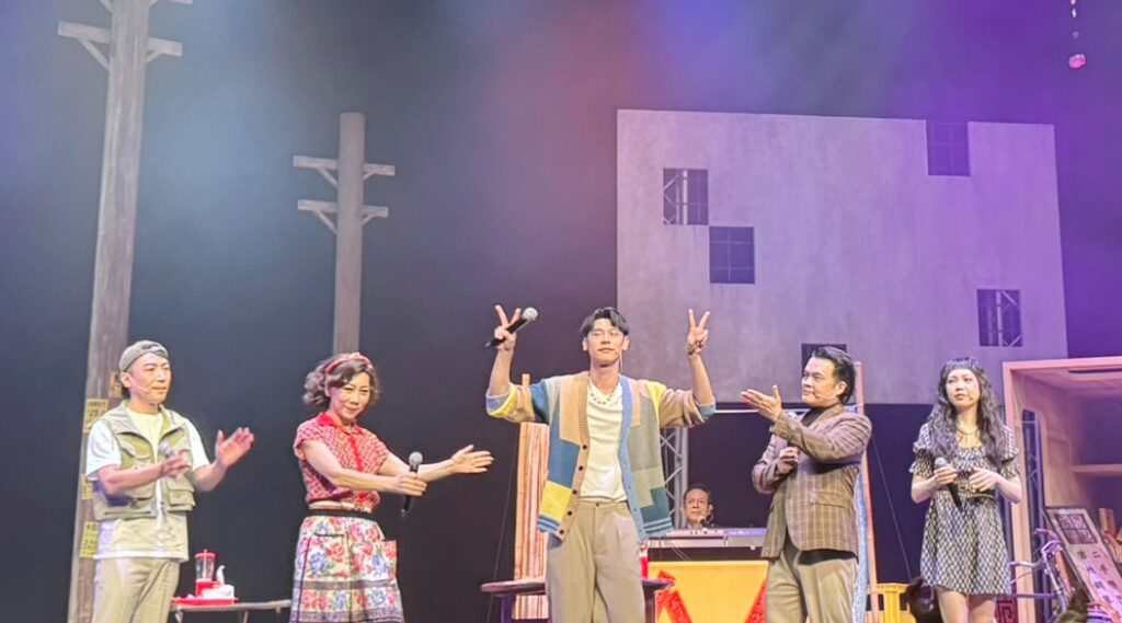 郎祖筠一開嗓全場淚崩!馮晨軒限定驚喜客串《老闆~來碗陽春麵!》 郎祖筠一開嗓全場淚崩!馮晨軒限定驚喜客串《老闆~來碗陽春麵!》