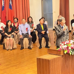 二信高中畢業典禮校長期勉畢業生「成為一個善良的人」