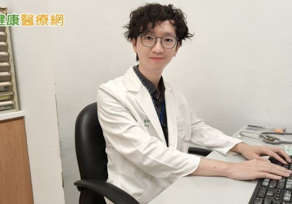爸媽常忘東忘西是老化還是失智？　醫師教你「這樣判斷＆照顧指南」