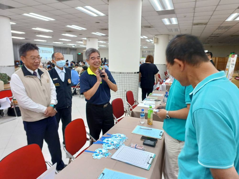 提供就業就學職訓多元管道 新北屆退官兵權益說明 提供就業就學職訓多元管道 新北屆退官兵權益說明
