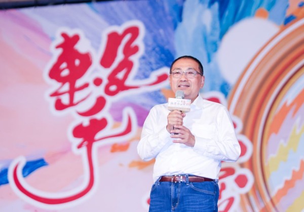 新北鼓藝節震撼登場   侯友宜擊鼓揭開序幕