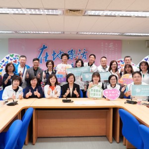 新北市中小學家長會長協會捐贈35萬元 支持小衛星及哨子計畫守護兒少