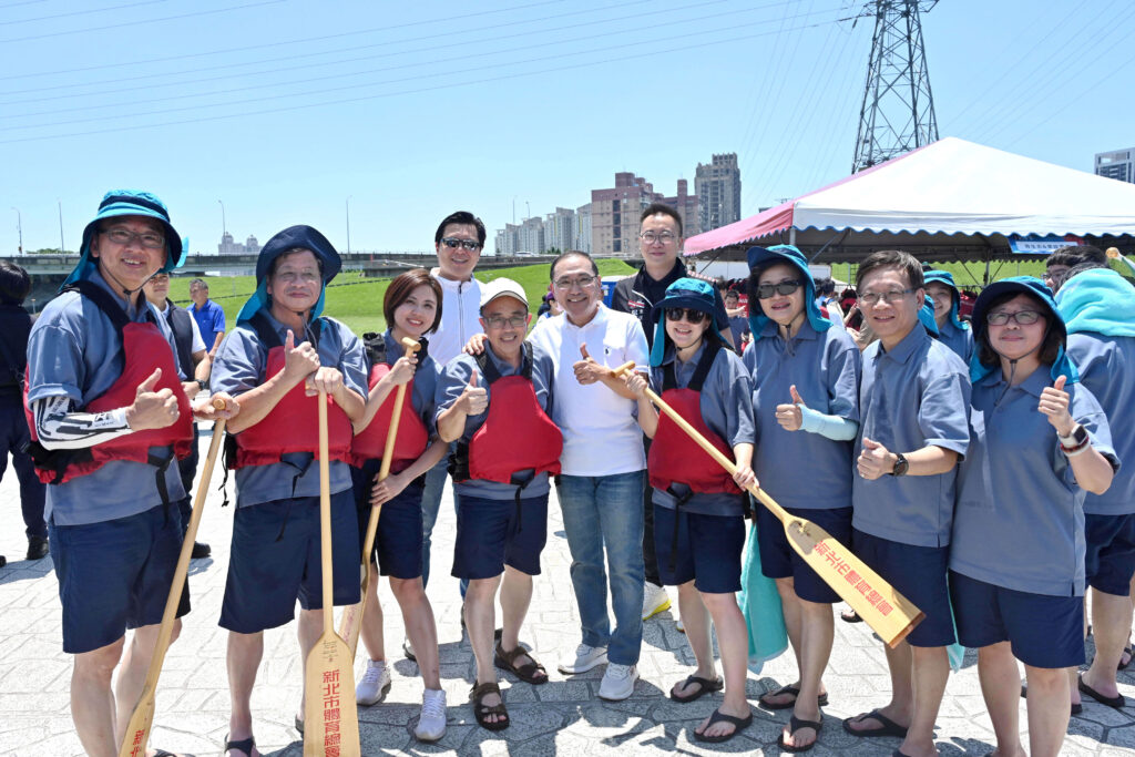 新北市議長盃龍舟錦標賽開賽 侯友宜:用運動歡度端午 新北市議長盃龍舟錦標賽開賽 侯友宜:用運動歡度端午
