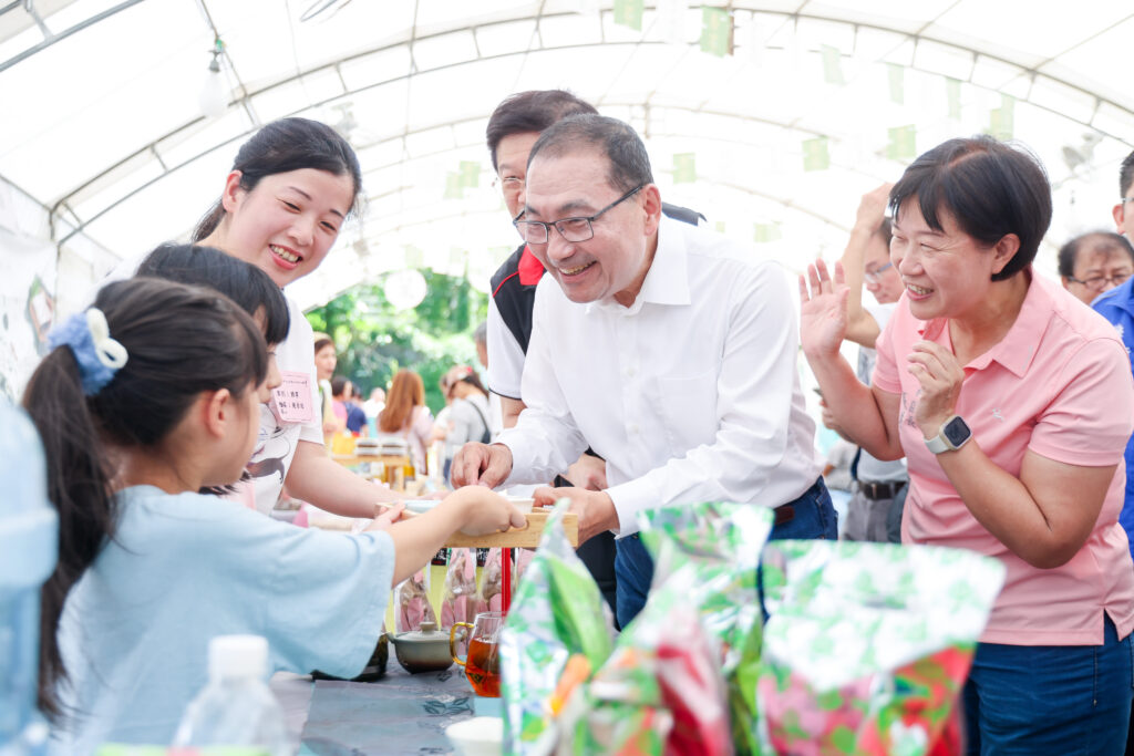 新北首座農創所「有種茶UChung」開幕 侯友宜:持續打造農創基地吸引年輕人才回流 新北首座農創所「有種茶UChung」開幕 侯友宜:持續打造農創基地吸引年輕人才回流