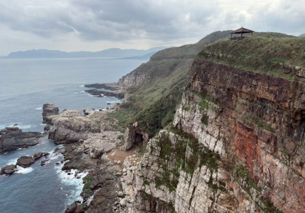 貢寮區的「龍洞漁港」  享受自然壯景與在地海味的健康之旅