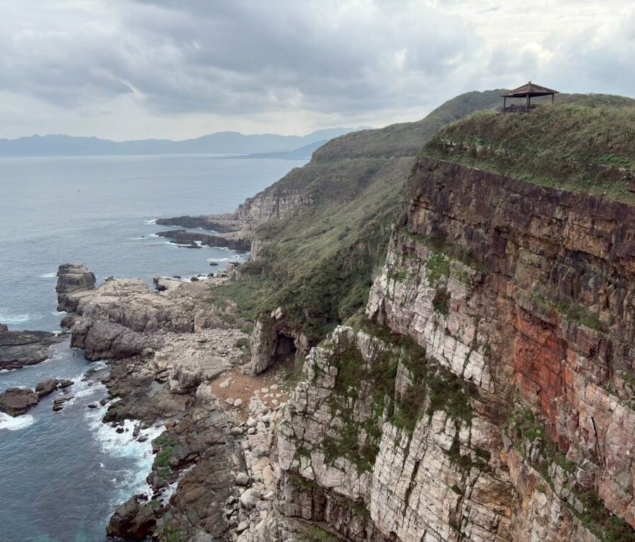 貢寮區的「龍洞漁港」  享受自然壯景與在地海味的健康之旅