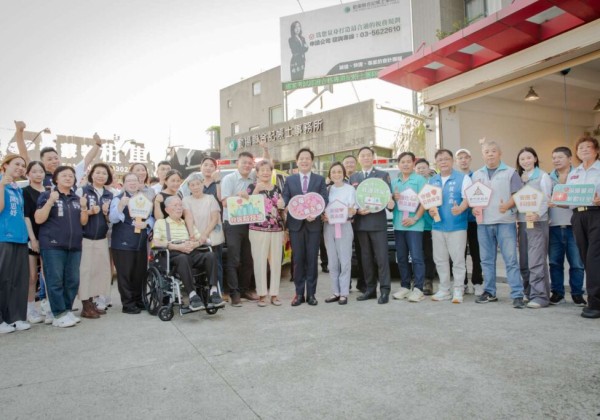 民間大愛安心挺消防！竹市獲贈救護車、災勘車及搶救裝備