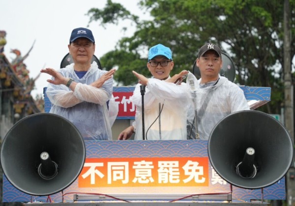 新竹車掃力挺鄭正鈐、高虹安  趙少康：不出門投票就是在幫民進黨！