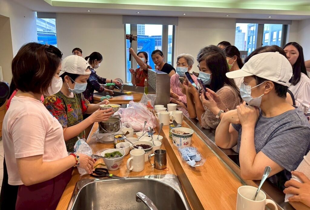 移民署分享新住民築夢歷程  傳授馬國冰品「煎蕊」體驗家鄉味