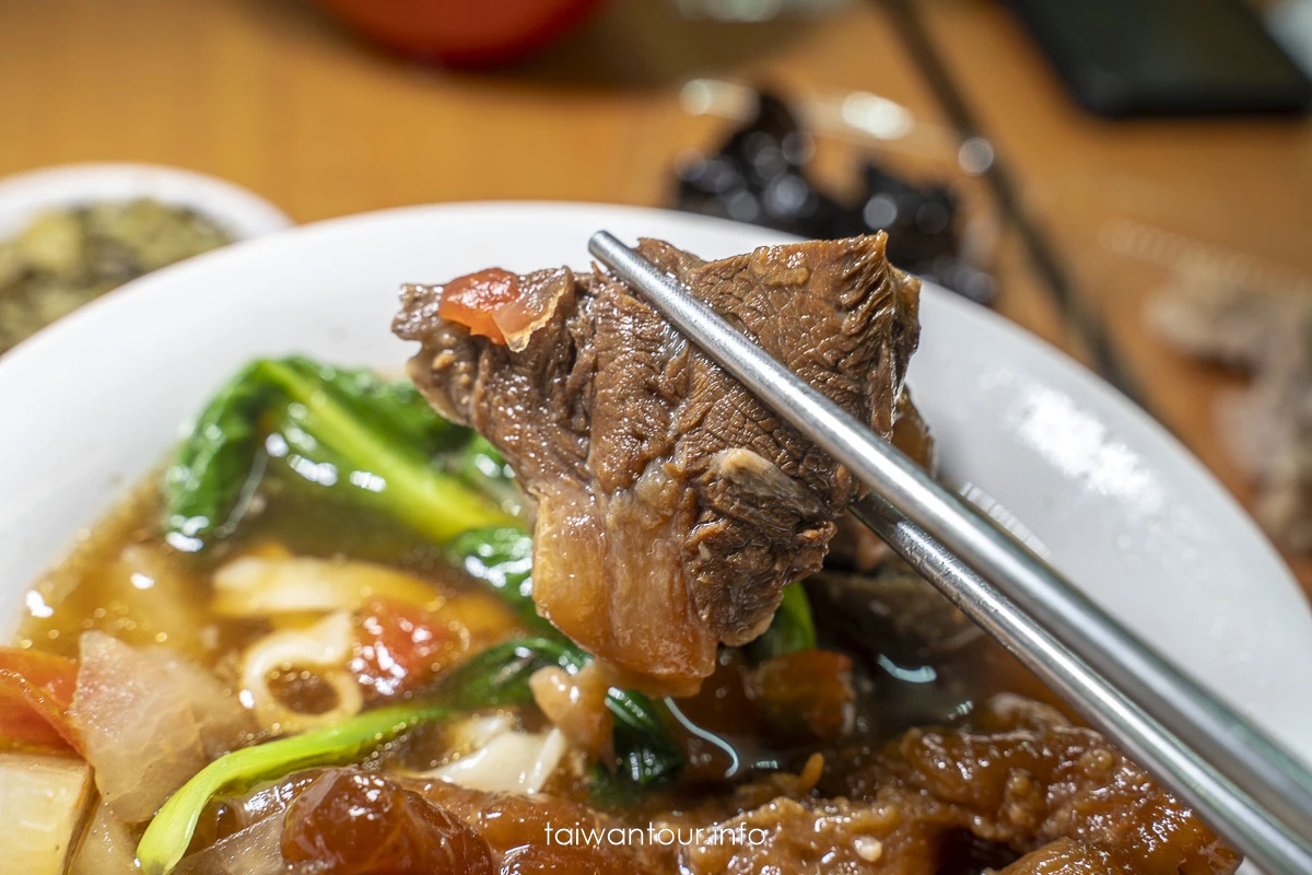 【半島牛肉麵】臺北牛肉麵冠軍推薦.菜單價格
