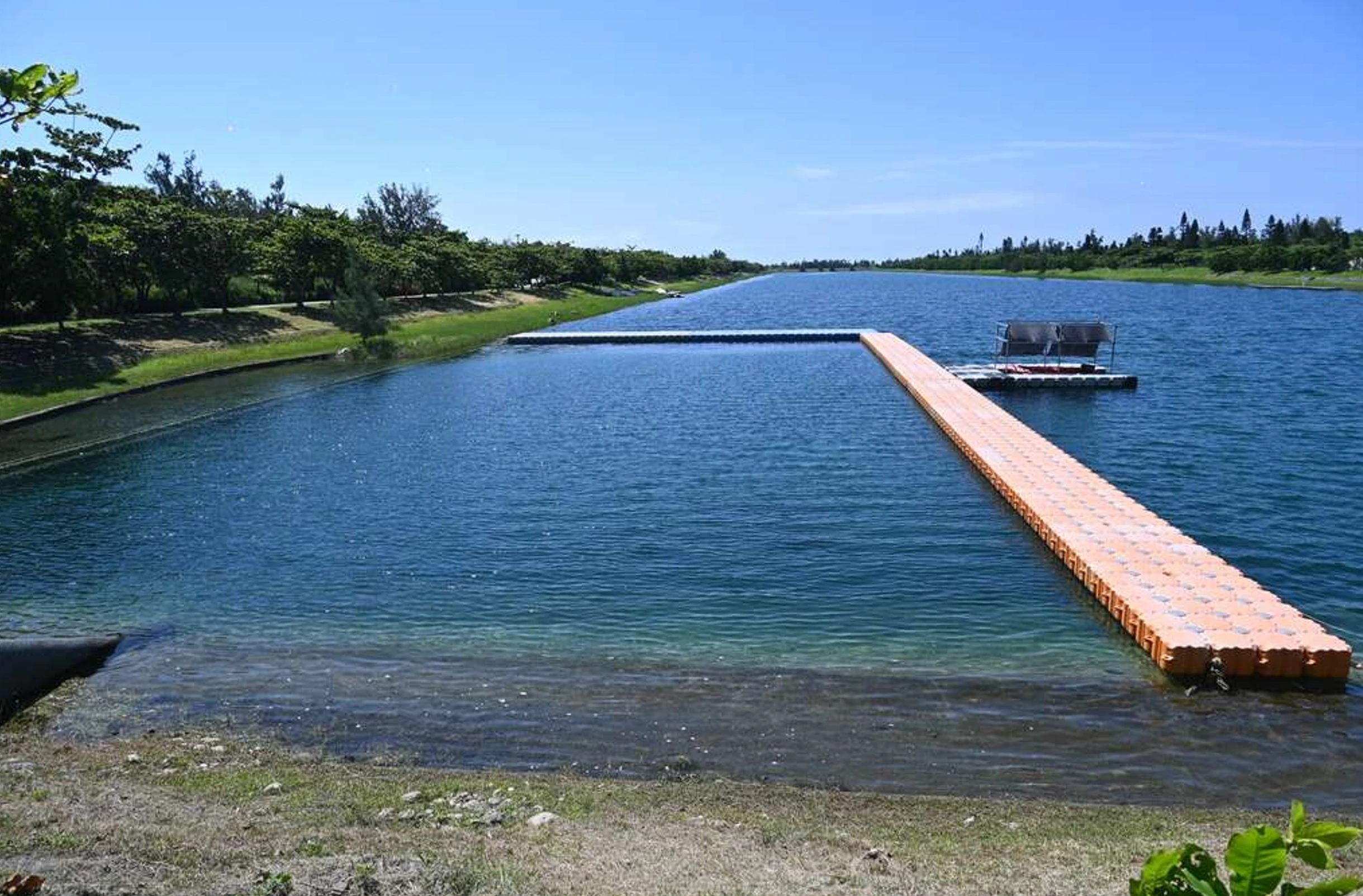 【台東森林公園活水湖】親子玩水景點與魚共游 【台東森林公園活水湖】親子玩水景點與魚共游
