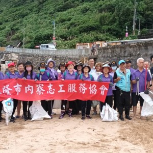 內寮里嚴福神里長號召志工服務協會攜手淨化沙灘守護環境