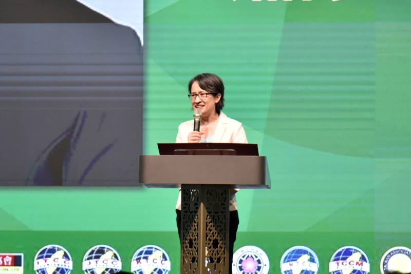亞總第32屆謝幕交接 蕭美琴鼓勵臺商立足臺灣走向世界